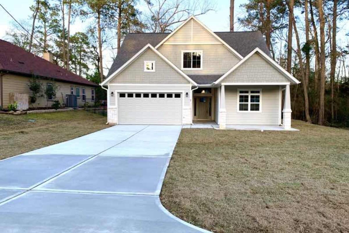 7 Cole Brook Ln, Conroe, TX 77304