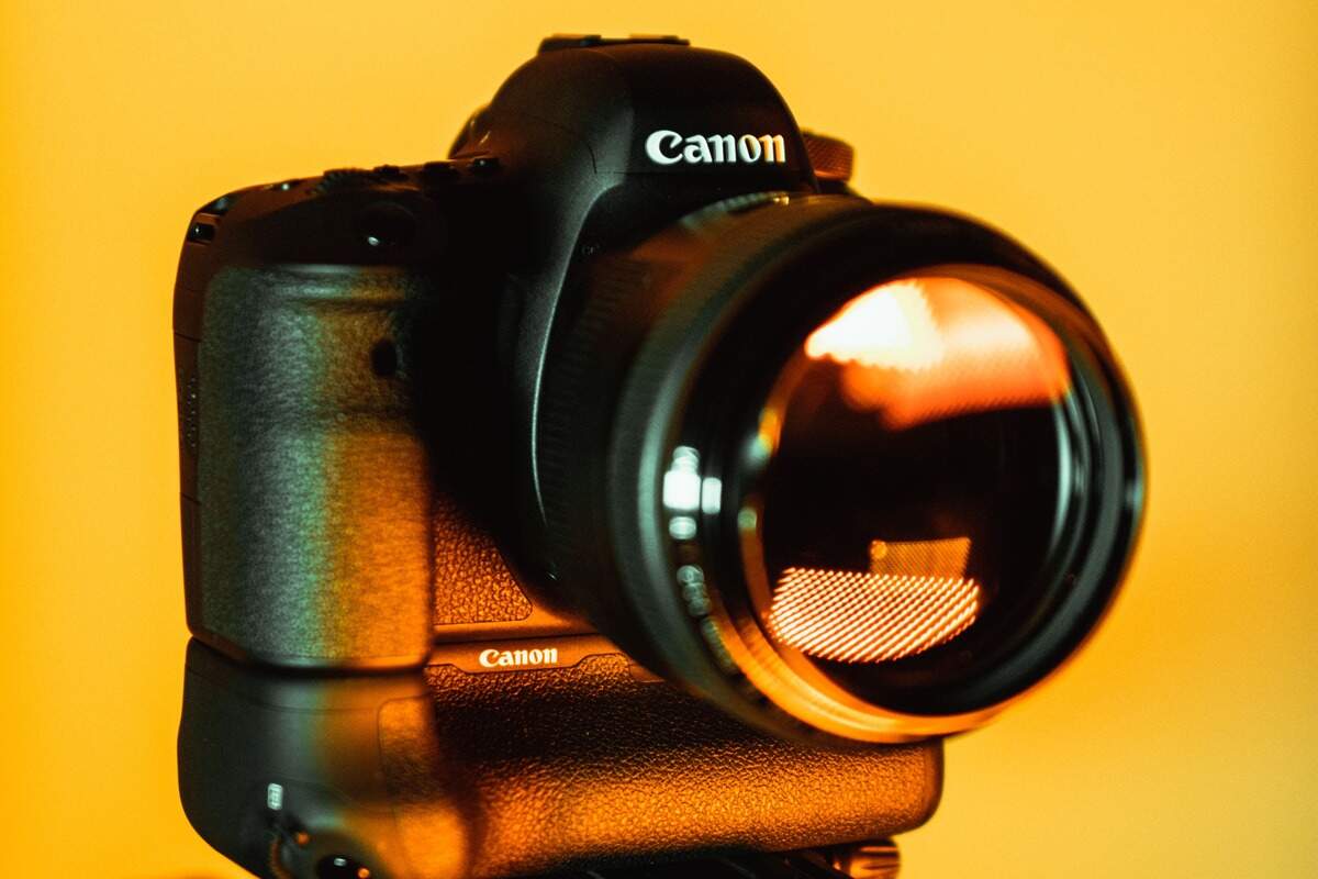 Do I Need Professional Photos to List My House? A Deep Dive into the Power of Quality Imagery in Real Estate